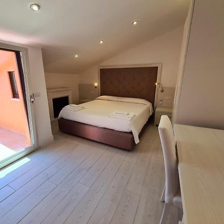 Isola Nel Parco Villas & Rooms La Maddalena  Exterior foto