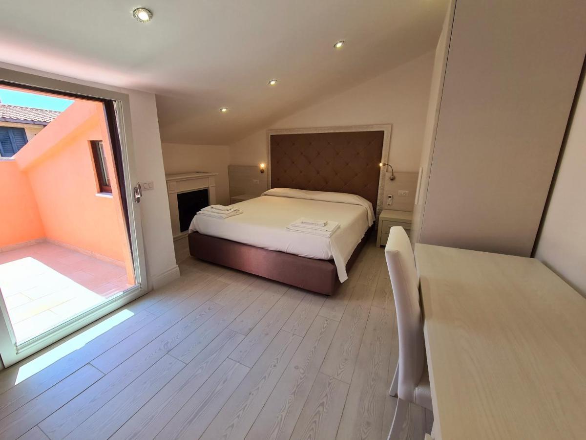 Isola Nel Parco Villas & Rooms La Maddalena  Exterior foto